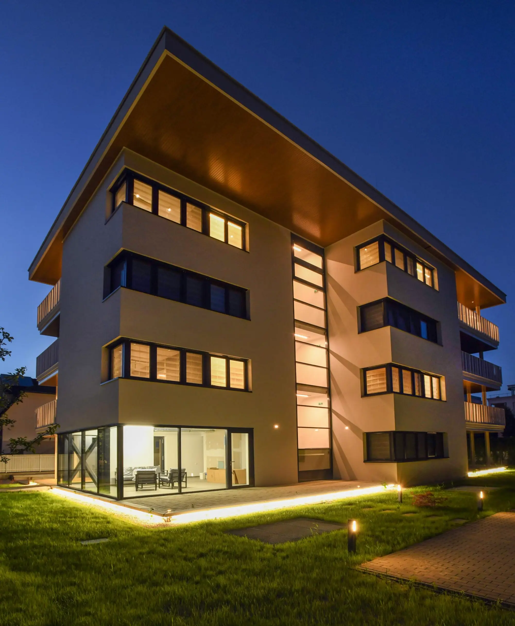 UNI HOUSE Hatvani